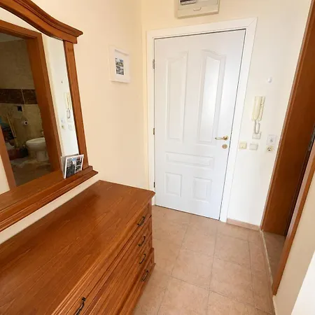Two-bedroom With Garden View Daire *
