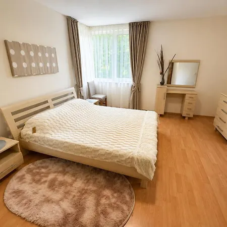 Two-bedroom With Garden View Daire