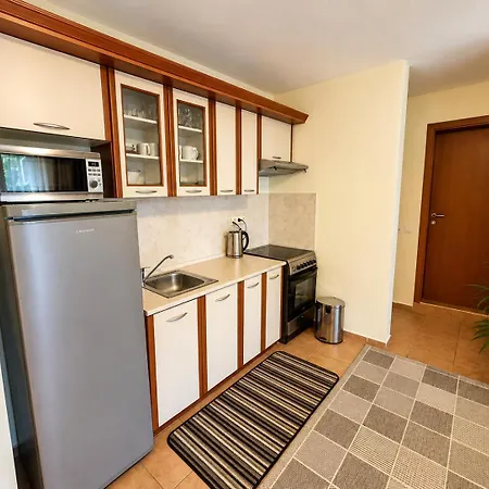 Two-bedroom With Garden View Daire Sunny Beach